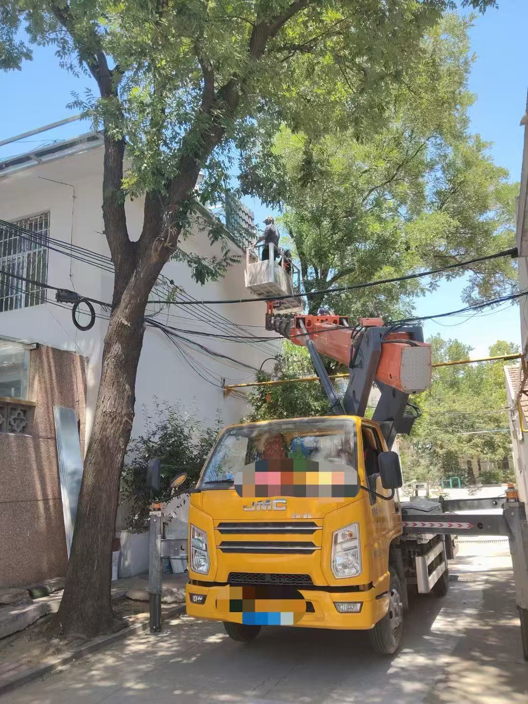 泰州市高空作业车能吊装重物吗？最大承载多少公斤？